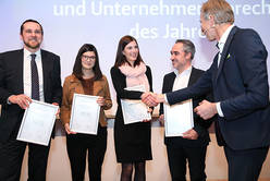 Peter N. Thier und Tanja Gruber (Austrian Airlines), Sophie Matkovits (ÖAMTC), Peter Kleemann (Flughafen Wien)